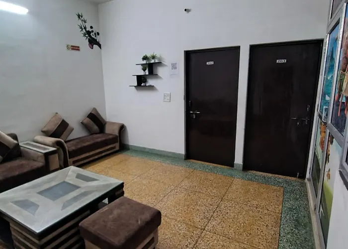 Hotel Khubsaras Palace By Chhabra'S